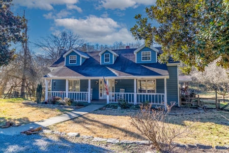 Hunting Riverfront Farm For Sale in Belvidere Tennessee - image 2