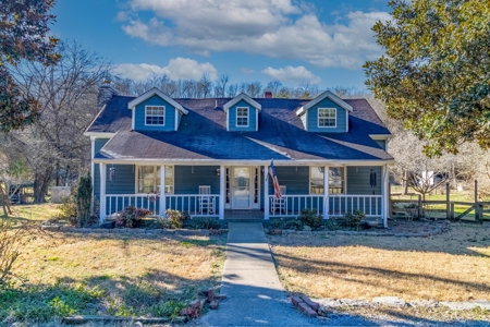 Hunting Riverfront Farm For Sale in Belvidere Tennessee - image 1