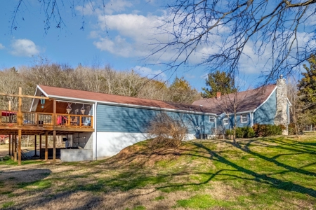 Hunting Riverfront Farm For Sale in Belvidere Tennessee - image 7