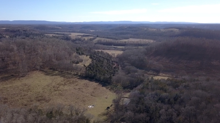 Hunting Riverfront Farm For Sale in Belvidere Tennessee - image 40