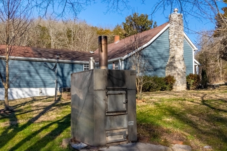 Hunting Riverfront Farm For Sale in Belvidere Tennessee - image 6