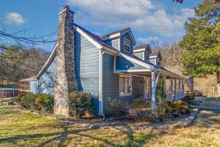 Hunting Riverfront Farm For Sale in Belvidere Tennessee - image 5