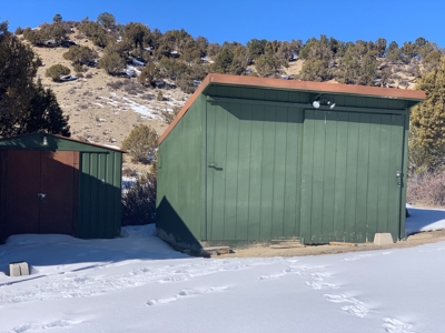 Cabin on 40+ Acres in Cathedral Peak Ranch Near Public Land - image 5