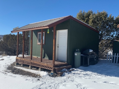 Cabin on 40+ Acres in Cathedral Peak Ranch Near Public Land - image 6