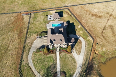 Country Estate Home For Sale In Franklin, TN - image 37