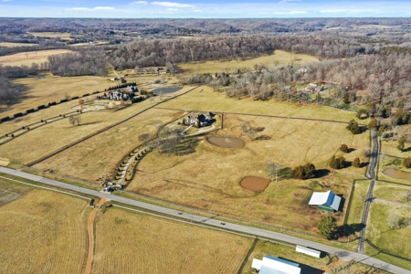 Country Estate Home For Sale In Franklin, TN - image 41