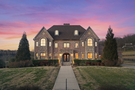 Country Estate Home For Sale In Franklin, TN - image 2
