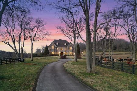 Country Estate Home For Sale In Franklin, TN - image 1