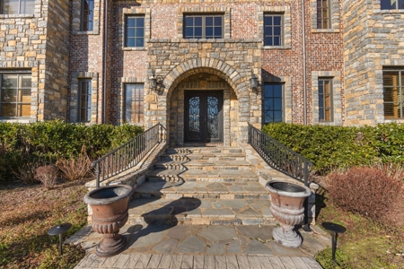 Country Estate Home For Sale In Franklin, TN - image 7
