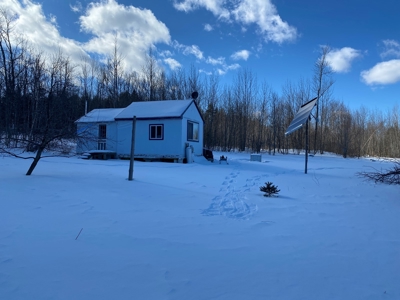 Off Grid Cabin with 86 Acres - image 12