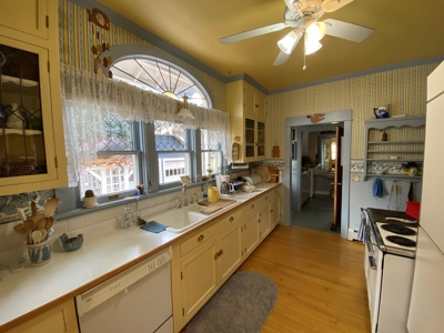 Historic home in Paonia CO has 8 bedrooms, guest apartment - image 8