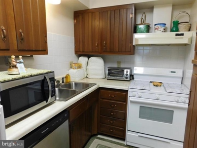 Apartment Building, Cumberland MD - image 3
