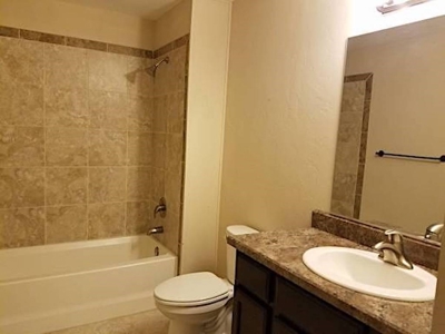 100% Occupancy 12-Unit Apartment Complex for Sale, Glendive - image 4