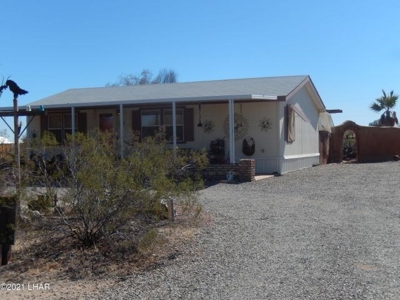 Salome, AZ Home on 1 Acre Lot with detached garage and well - image 1