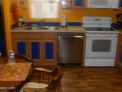 Salome, AZ Home on 1 Acre Lot with detached garage and well - image 9