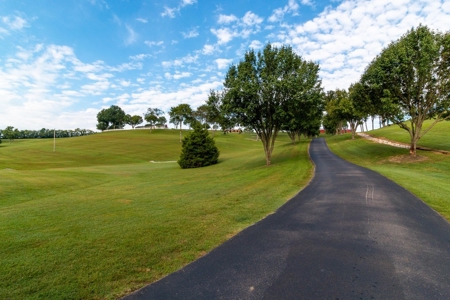 Tennessee Estate with Farm Land & Guest House for Sale - image 17