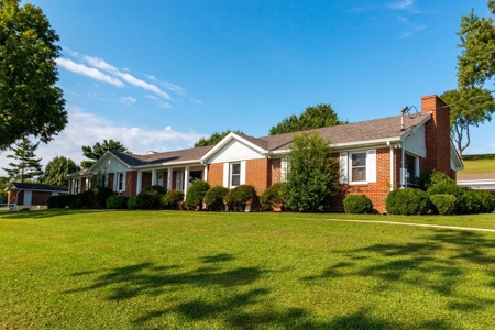 Tennessee Estate with Farm Land & Guest House for Sale - image 21