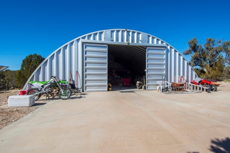 Off Grid Doesn't Get Easier Than This ! - image 36