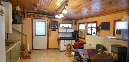 Country Home and Acreage for Sale in Ozark County, Missouri - image 27