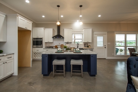 New beautiful home outside city limits in San Angelo, TX - image 9