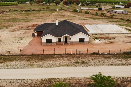 New beautiful home outside city limits in San Angelo, TX - image 35