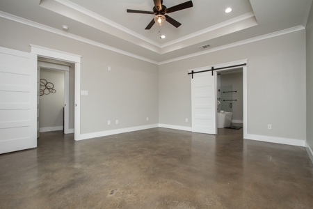 New beautiful home outside city limits in San Angelo, TX - image 39