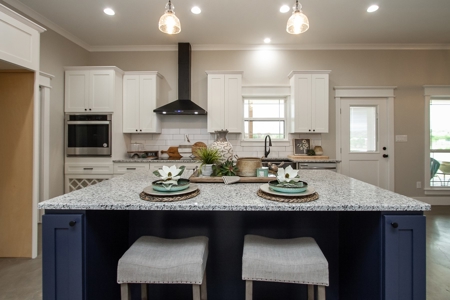 New beautiful home outside city limits in San Angelo, TX - image 8
