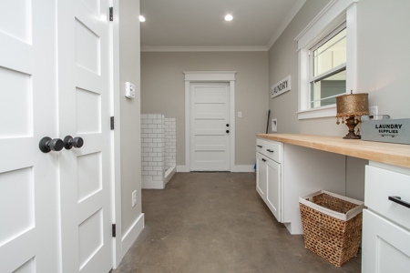 New beautiful home outside city limits in San Angelo, TX - image 28