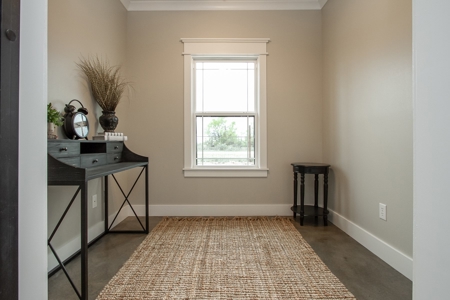 New beautiful home outside city limits in San Angelo, TX - image 46
