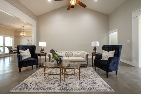 New beautiful home outside city limits in San Angelo, TX - image 43