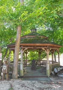 Income Producing River Front Resort - image 24