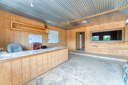 Commercial Property For Sale Beckham Co - image 8