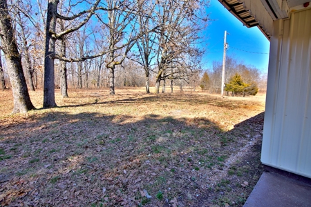 Country Home on 10 Acres in the Ozarks - image 19