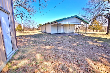 Country Home on 10 Acres in the Ozarks - image 21