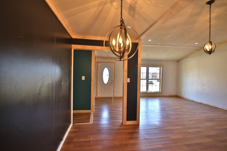 Country Home on 10 Acres in the Ozarks - image 8