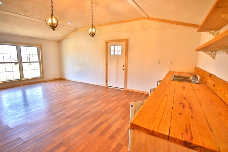 Country Home on 10 Acres in the Ozarks - image 7