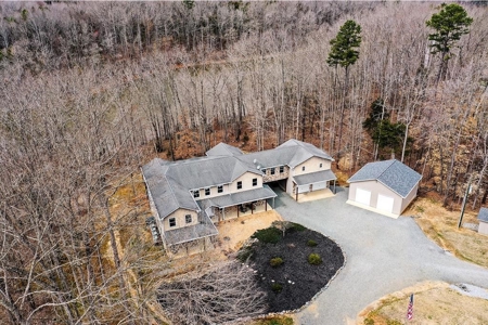 Lakefront Estate On Kerr Lake, VA - image 2