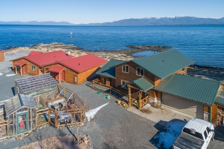 Home and Rental Cabins for sale in Alaska - image 8