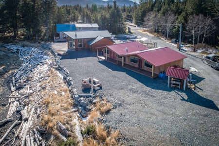 Home and Rental Cabins for sale in Alaska - image 5