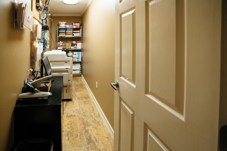 Turn Key Flex Space in San Antonio! - image 12