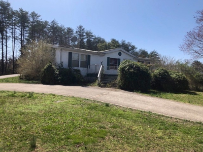 Lake area home with large garage for sale near Burnside Ky. - image 8