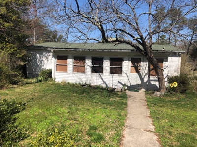 Lake area home with large garage for sale near Burnside Ky. - image 7