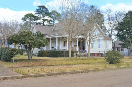 3 Bed/2 Bath Historic Victorian Home for Sale in McComb MS - image 4