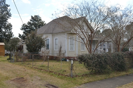 3 Bed/2 Bath Historic Victorian Home for Sale in McComb MS - image 2