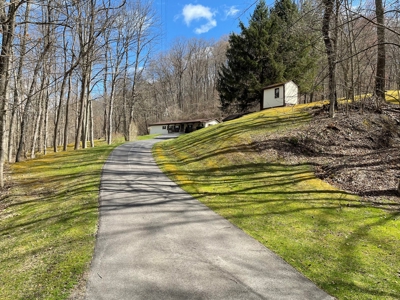 Woodsfield OH Country home on Acreage - image 1
