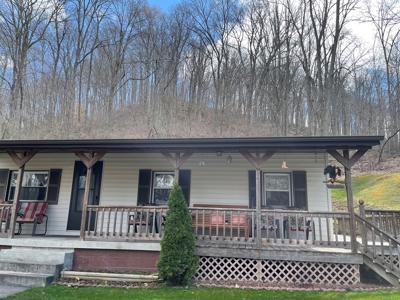 Woodsfield OH Country home on Acreage - image 2