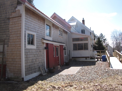 Farmhouse in Washington County - image 2