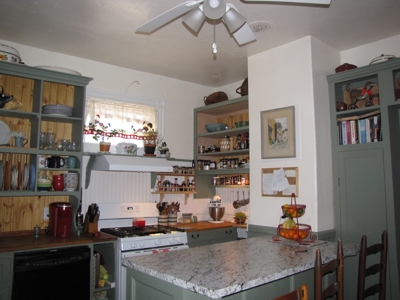 Farmhouse in Washington County - image 3