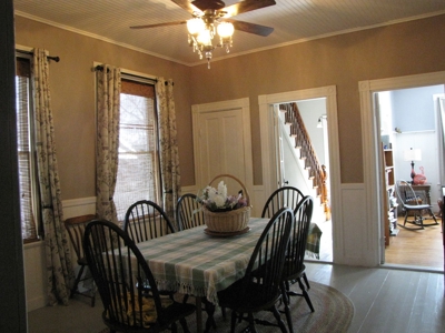 Farmhouse in Washington County - image 6