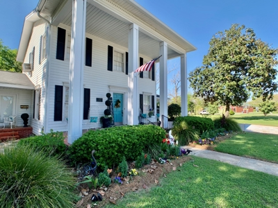 Southern Home Hartford Alabama - Historic Home in Smalltown - image 14